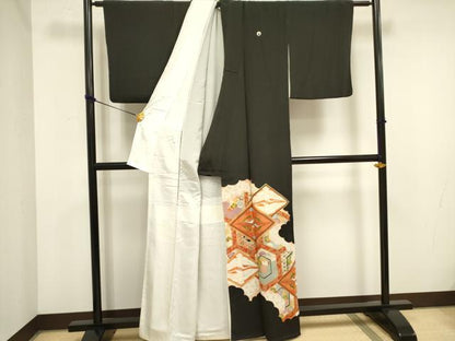 平和屋着物■豪華黒留袖　駒刺繍　双鶴花松文　金彩　正絹　逸品　DAAZ2898op