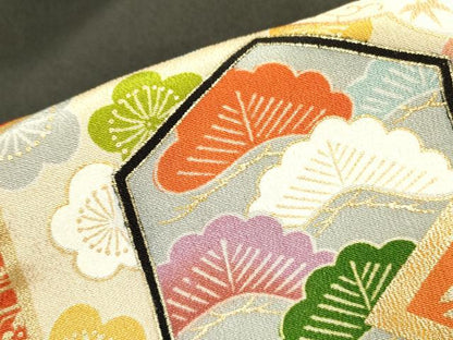 平和屋着物■豪華黒留袖　駒刺繍　双鶴花松文　金彩　正絹　逸品　DAAZ2898op