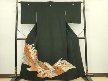 平和屋着物■豪華黒留袖　駒刺繍　立波吉祥花文　金彩　正絹　逸品　DAAZ2941op