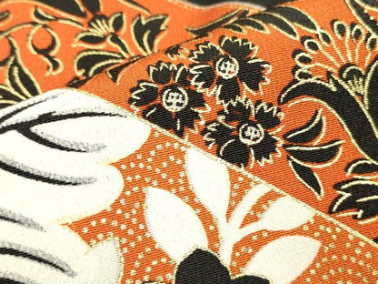 平和屋着物■豪華黒留袖　駒刺繍　立波吉祥花文　金彩　正絹　逸品　DAAZ2941op