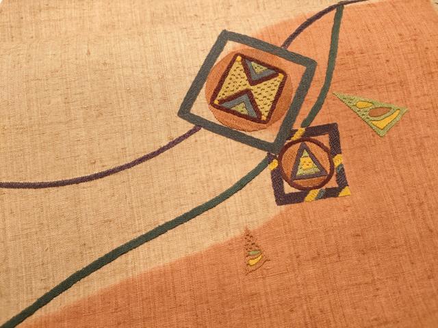 平和屋着物●九寸名古屋帯 紬地 総刺繍 抽象文様 正絹 逸品 DAAZ4500cm