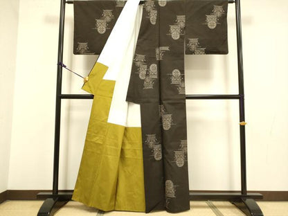 平和屋着物●本場大島紬 地空き 7マルキ 御所車 正絹 逸品 DAAZ5008du