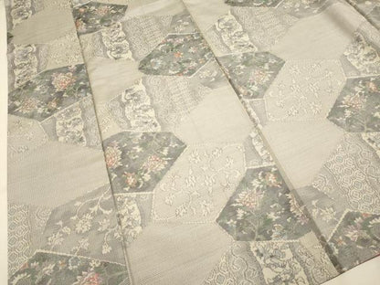 平和屋着物●本場大島紬　白大島　総絣　7マルキ　切嵌更紗花文　正絹　逸品　DAAZ5048du