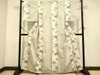 平和屋着物●本場大島紬　白大島　7マルキ　総絣　笹竹間道　正絹　逸品　DAAZ5104du