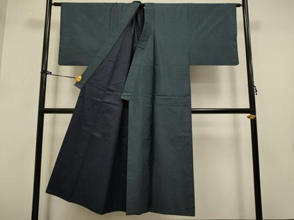 平和屋着物●男性　本場大島紬　アンサンブル　長羽織　80亀甲　総詰め　正絹　逸品　DAAZ5139du