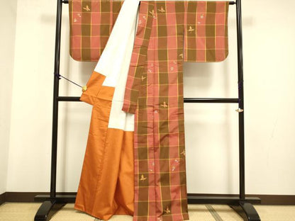 平和屋着物■上質な紬　格子舞蝶文　正絹　逸品　DAAZ5362du
