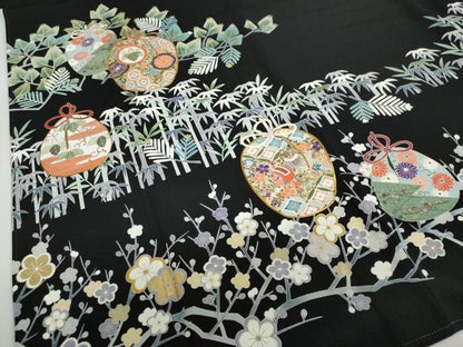 平和屋着物●豪華黒留袖　作家物　駒刺繍　陶器草花文　金彩　正絹　逸品　DAAZ7040ud