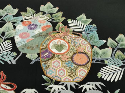 平和屋着物●豪華黒留袖　作家物　駒刺繍　陶器草花文　金彩　正絹　逸品　DAAZ7040ud