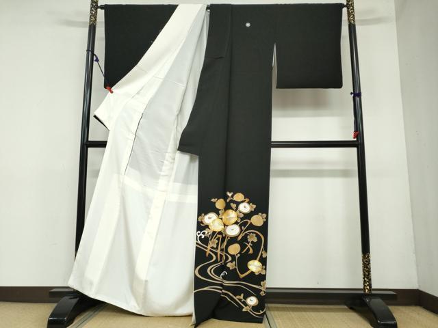 平和屋着物●豪華黒留袖　駒刺繍　草花文　金彩　正絹　逸品　DAAZ7100ud