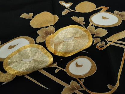 平和屋着物●豪華黒留袖　駒刺繍　草花文　金彩　正絹　逸品　DAAZ7100ud