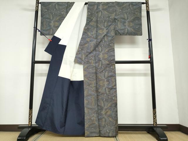 平和屋着物●本場大島紬 7マルキ 舞葉文 正絹 逸品 DAAZ7184ud