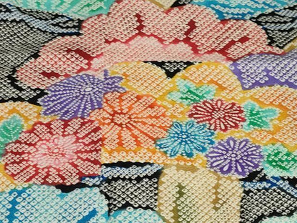 平和屋着物●豪華振袖　鹿の子草花松文　黒地　正絹　逸品　DAAZ7257ud