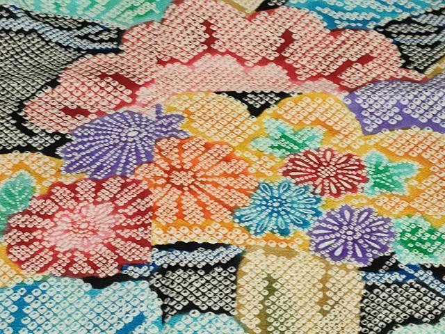 平和屋着物●豪華振袖　鹿の子草花松文　黒地　正絹　逸品　DAAZ7257ud