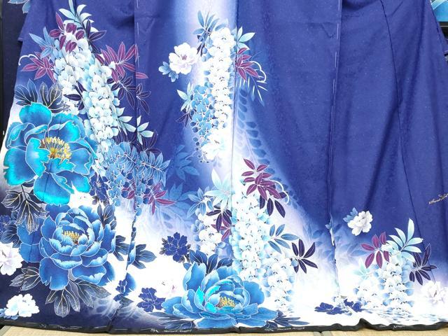 平和屋着物●豪華振袖　草花文　暈し染め　金彩　銀通し地　仮絵羽　逸品　未使用　DAAZ7329ud