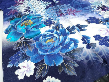 平和屋着物●豪華振袖　草花文　暈し染め　金彩　銀通し地　仮絵羽　逸品　未使用　DAAZ7329ud