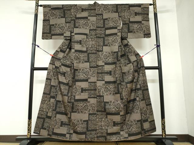 平和屋着物●本場大島紬　9マルキ　更紗花唐草文　やまと誂製　正絹　逸品　DAAZ7367ud