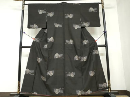 平和屋着物●本場大島紬　地空き　9マルキ　舞花文　正絹　逸品　未使用　DAAZ7388ud