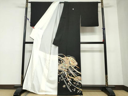 平和屋着物●豪華黒留袖 駒刺繍 宝尽くし扇面草花文 金彩 正絹 逸品 DAAZ7562ud