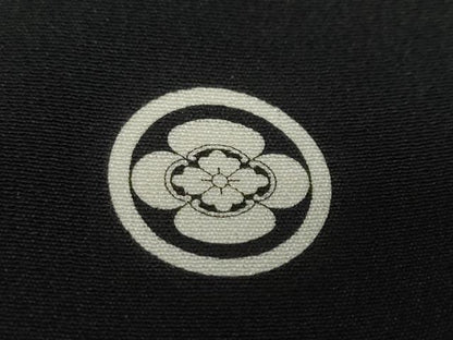 平和屋着物●豪華黒留袖 駒刺繍 宝尽くし扇面草花文 金彩 正絹 逸品 DAAZ7562ud