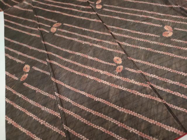 平和屋着物○本場大島紬 絞り 舞葉文 丸恵謹製 証紙付き 正絹