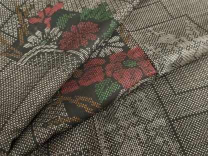 平和屋着物●本場大島紬　7マルキ　草花籬文　正絹　逸品　DAAZ7914ud