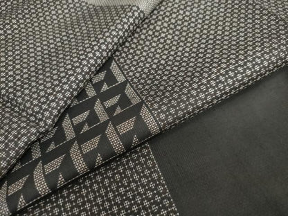 平和屋着物●本場大島紬　訪問着　9マルキ　幾何学文様　正絹　逸品　DAAZ7926ud