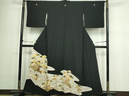 平和屋着物■豪華黒留袖　駒刺繍　松文　金彩　正絹　逸品　DAAZ9600sf