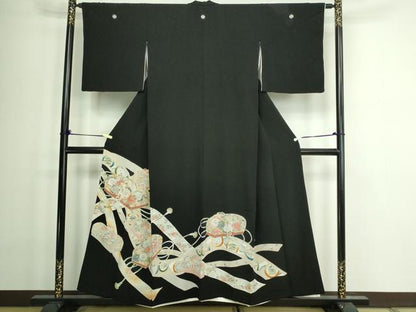 平和屋着物■豪華黒留袖　駒刺繍　文箱花文　金彩　正絹　逸品　DAAZ9873sf