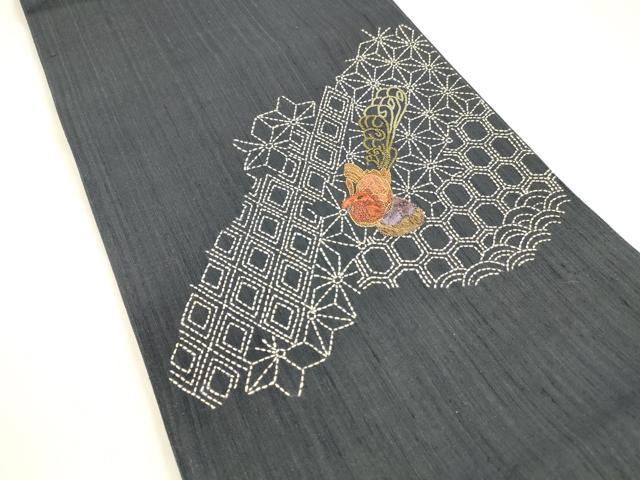 平和屋着物▽スリーシーズン 春夏秋 中国三大刺繍 相良刺繍 総刺繍 太鼓柄袋帯 紬地 刺し子 尾長鳥麻の葉文 金糸 正絹 逸品 DABA0087cm