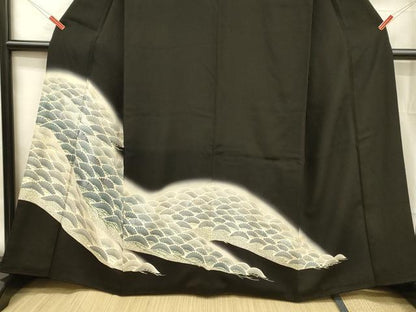 平和屋着物■豪華黒留袖　刺繍　松文　銀彩　正絹　逸品　DABA0850cm