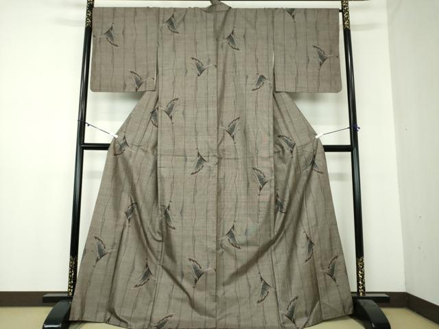 平和屋着物●本場大島紬 9マルキ 孔雀羽花文 正絹 逸品 DABA1010ps