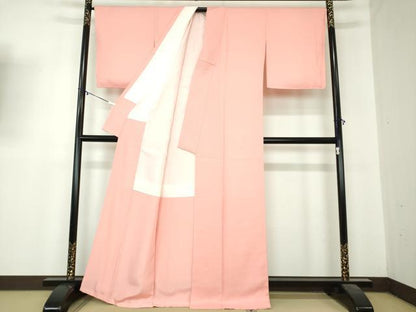 平和屋着物●上質な色無地　霞地紋　珊瑚色　正絹　逸品　DABA1028ps