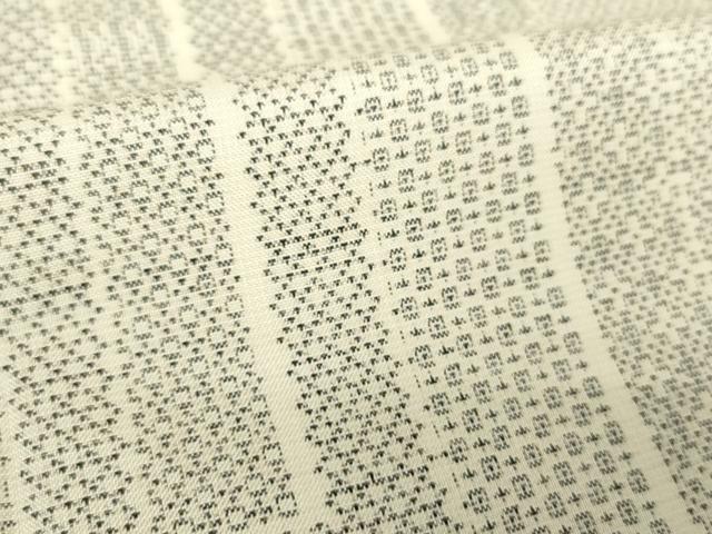 平和屋着物○本場大島紬 白大島 9マルキ 幾何学文様 正絹 逸品 未