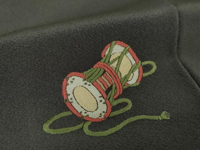 平和屋着物○上質な小紋 総刺繍 舞桜 楽器文 蛍暈し