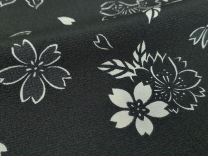 平和屋着物●上質な小紋　舞桜　黒地　正絹　逸品　DABA1116ps