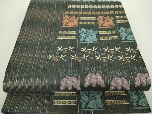 平和屋着物●伝統工芸士　意匠部門　古賀勝幸　本場筑前博多織　全通柄袋帯　名物裂花文　花兎　笹蔓緞子　正絹　逸品　DABA1227ps 平和屋着物○伝統工芸士 意匠部門 古賀勝幸 本場筑前博多織 全通