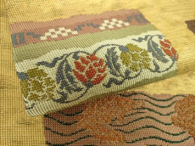 平和屋着物○六通柄袋帯 名物裂花文 金糸 金通し地