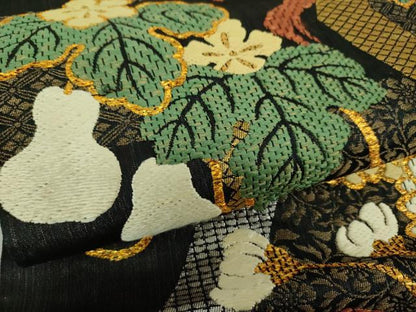 平和屋着物●六通柄袋帯　唐織　岡山林原美術館秘蔵品より　三寳　黒地　金銀糸　正絹　逸品　DABA1739ps