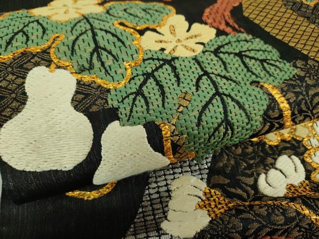 平和屋着物●六通柄袋帯　唐織　岡山林原美術館秘蔵品より　三寳　黒地　金銀糸　正絹　逸品　DABA1739ps