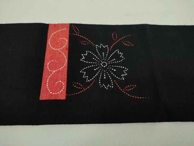 平和屋着物●九寸名古屋帯　作家物　紬地　刺し子　総刺繍　草花文　黒地　正絹　逸品　DABA1825ps