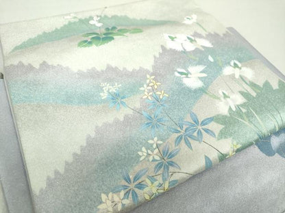 平和屋着物●つけ帯　手描き　刺繍　草花文　サギソウ　金彩　銀通し地　正絹　逸品　未使用　DABA1862ps