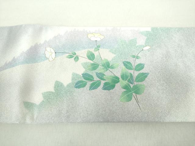 平和屋着物●つけ帯　手描き　刺繍　草花文　サギソウ　金彩　銀通し地　正絹　逸品　未使用　DABA1862ps