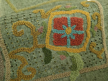 平和屋着物●中国三大刺繍 スワトウ相良刺繍 総刺繍 ワンタッチつけ帯 紬地 やまと誂製 説明書・専用帯板付き 正絹 逸品 未使用 DABA1863ps
