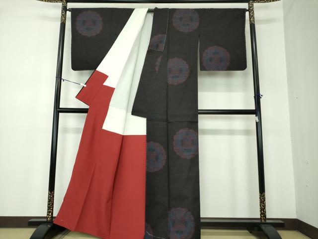平和屋着物●結城紬　100亀甲　飛び亀甲柄　花丸文　黒地　正絹　逸品　未使用　DABA1887ps