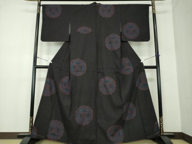 平和屋着物●結城紬　100亀甲　飛び亀甲柄　花丸文　黒地　正絹　逸品　未使用　DABA1887ps