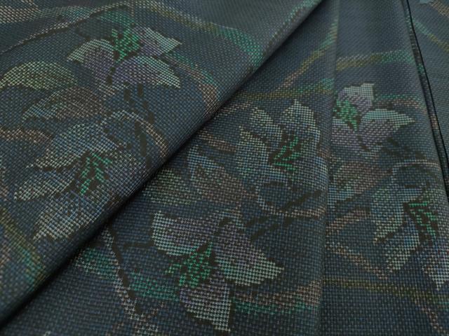 平和屋着物●本場大島紬　9マルキ　草花文　正絹　逸品　DABA1897ps