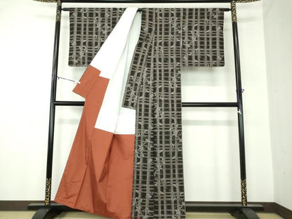 平和屋着物●本場大島紬　7マルキ　草花文　正絹　逸品　DABA1904ps