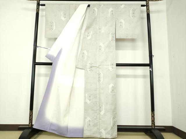 平和屋着物○本場大島紬 白大島 9マルキ 亀甲花文 正絹 逸品 DABA1911ps