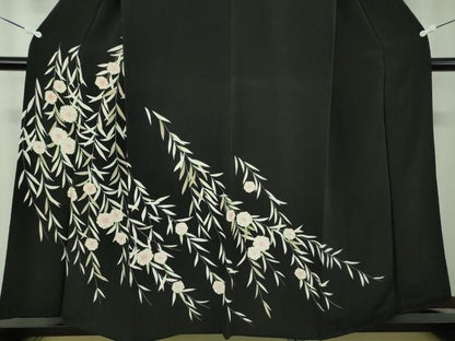 平和屋着物●豪華黒留袖　枝垂れ桜　金彩　正絹　逸品　DABA1925ps