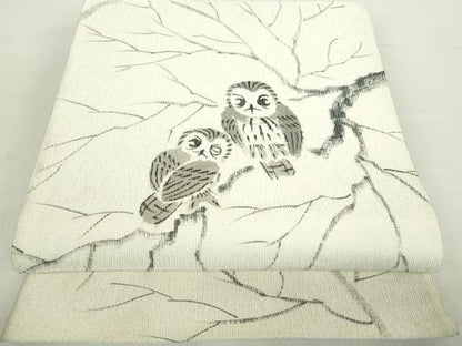 平和屋着物●両面　全通柄袋帯　手描き　梟　銀通し地　正絹　逸品　DABA1983ps